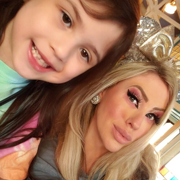 Meet your Posher, Addy - Picture 10 of 16